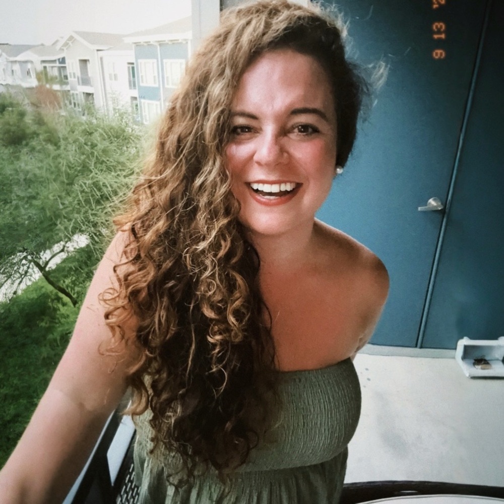 Meet your Posher, Alexis